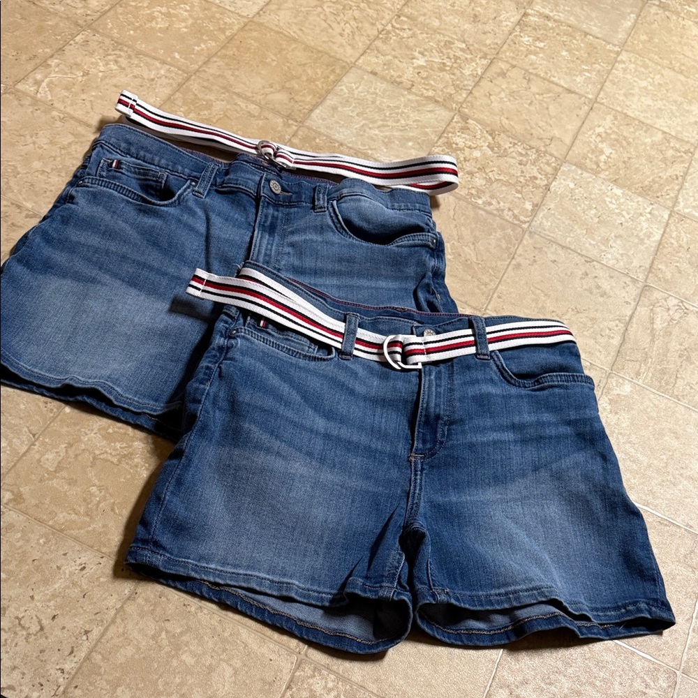 Tommy Hilfiger Bundle Denim Shorts with Striped Belt